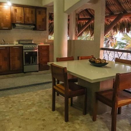 Hotel Villas Punta Blanca Сиуатанехо Экстерьер фото