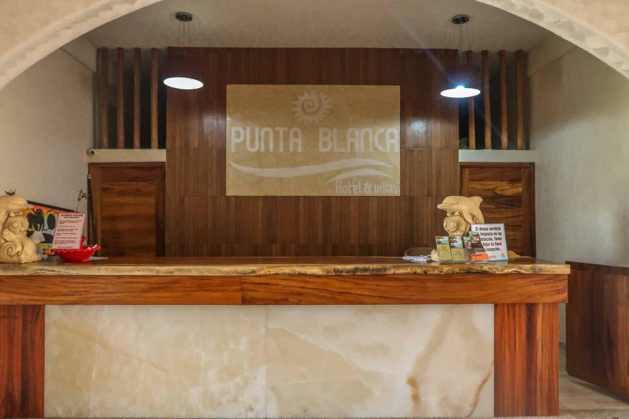 Hotel Villas Punta Blanca Сиуатанехо Экстерьер фото